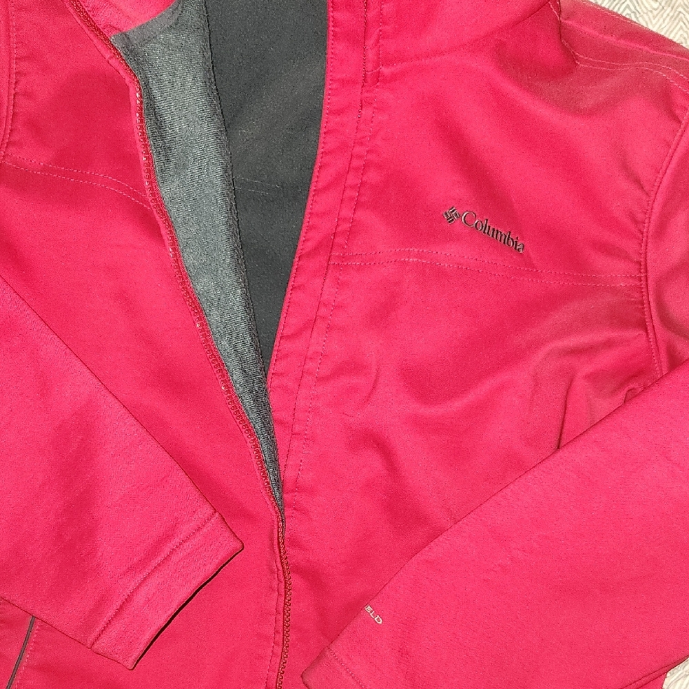 Columbia Women's Red and Black Ski Jacket